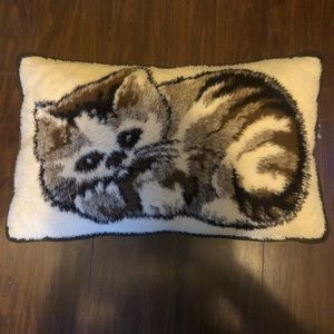 ⭐️2 Cat Throw Pillows!⭐️